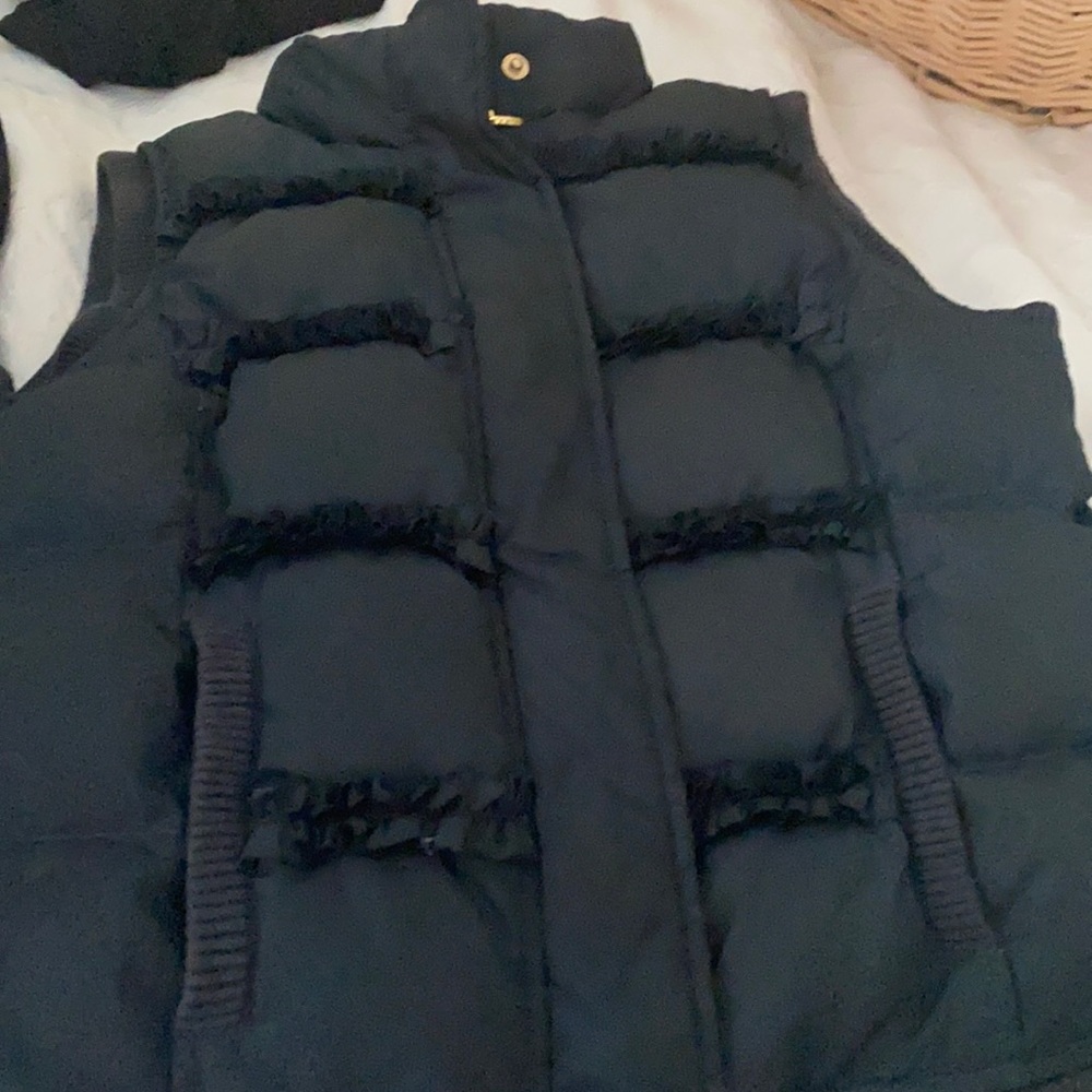 Girls black JUICY vest worn for a season sz10